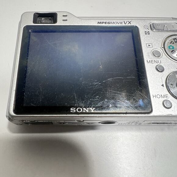 Sony Cyber-shot DSC-W90 8.1MP CCD Carl Zeiss Lens Compact Digital Camera *READ* - Picture 13 of 14